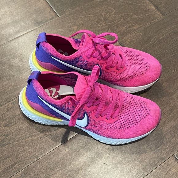 ❌❌SOLD❌❌Nike Epic React Flyknit 2  Fuchsia Pink - Picture 3 of 9